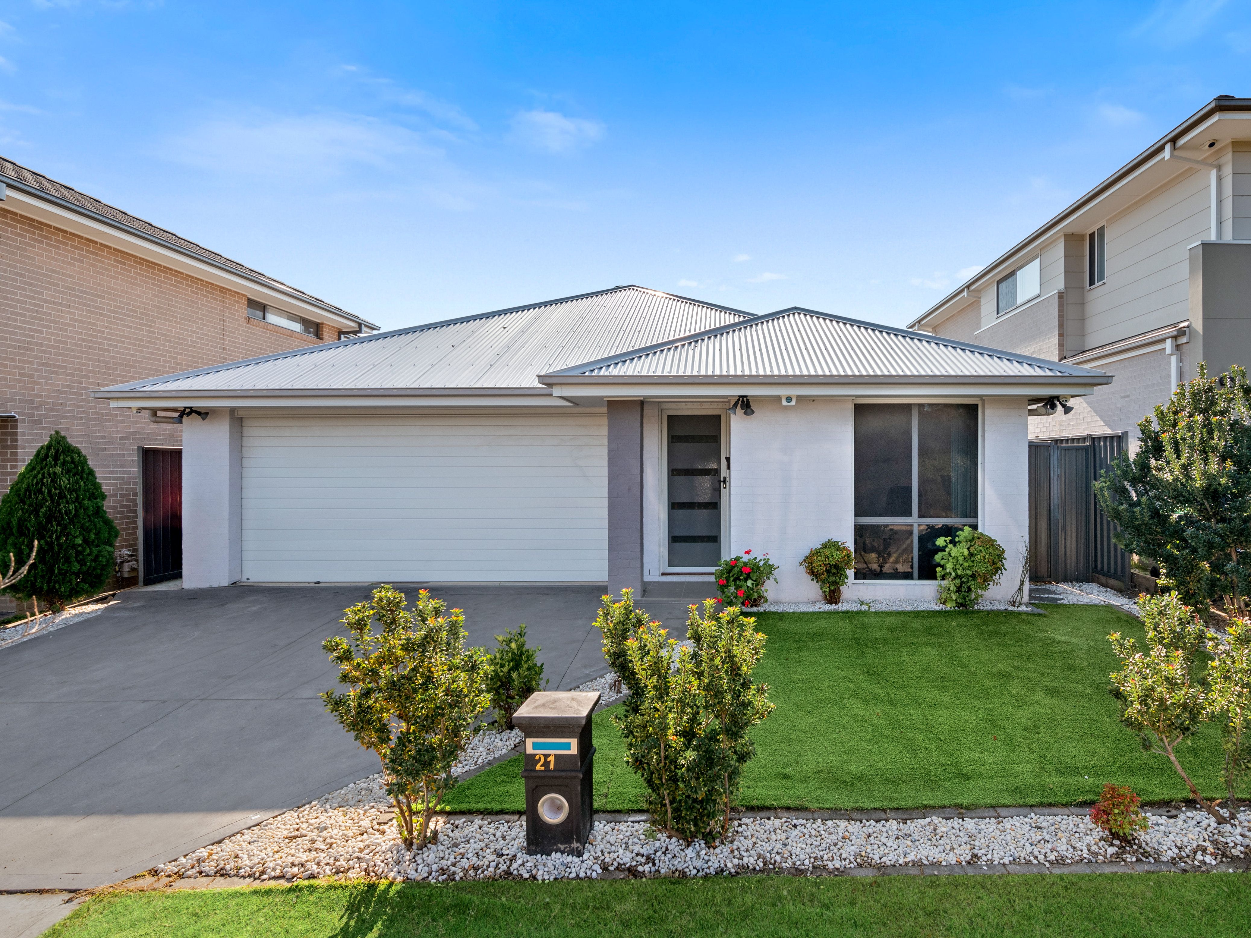 21 HOLLIDAY AV, EDMONDSON PARK NSW 2174, 0 habitaciones, 0 baños, House