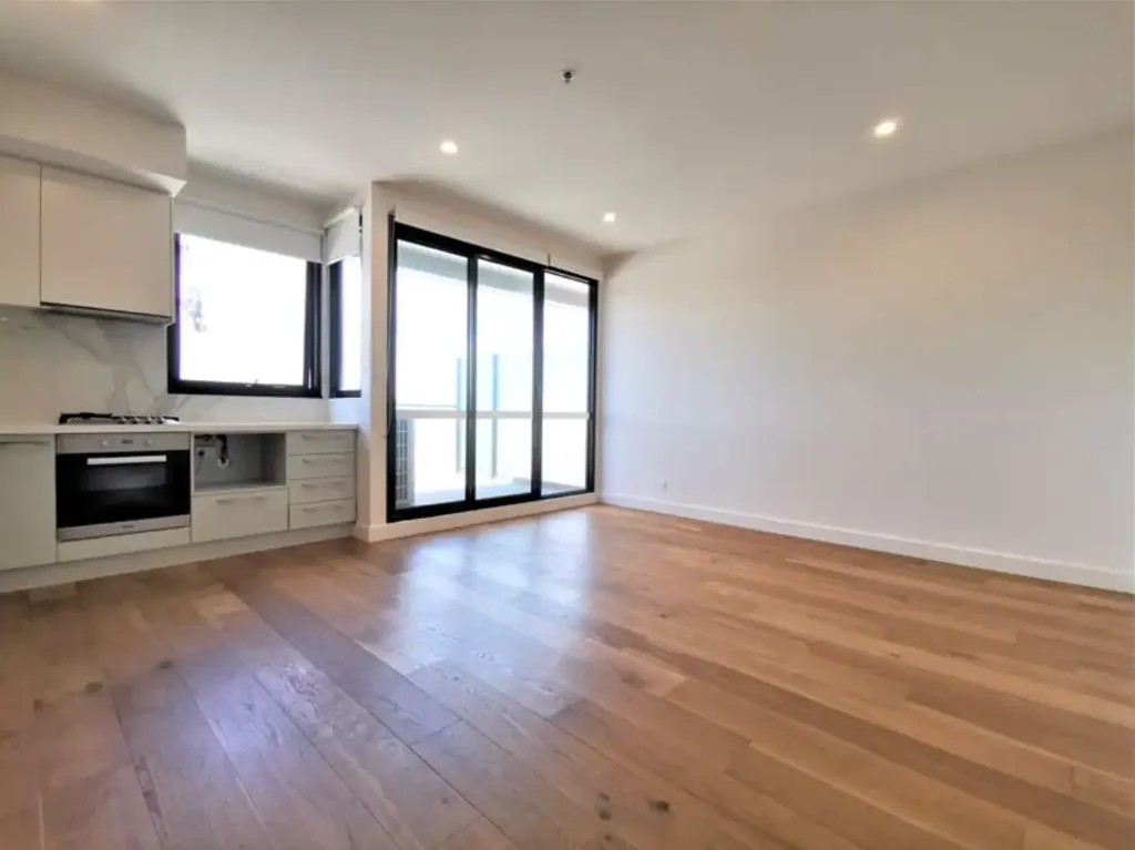 Charming One Bedroom Apartment in Prime Kew Location (Stacker Parking and Sedan Car Only)