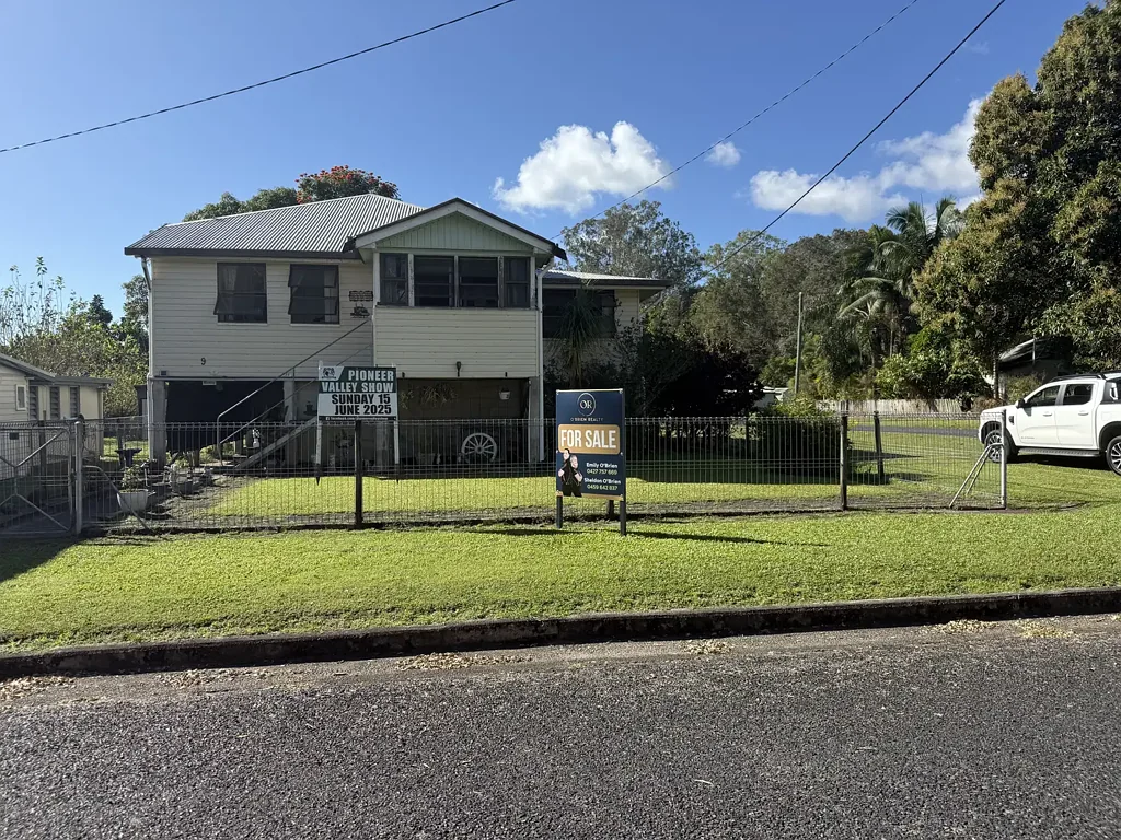 9 Zahmel St, Finch Hatton, QLD 4756