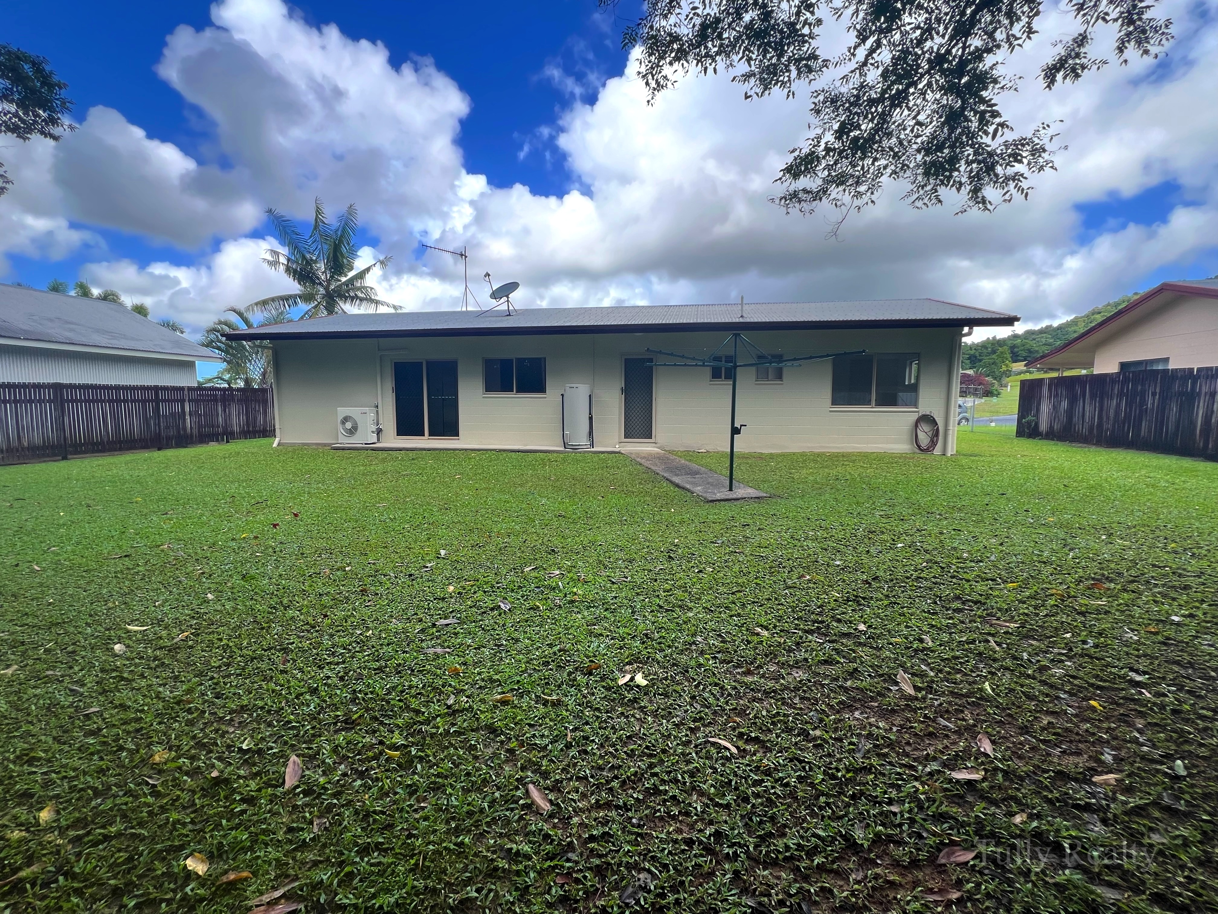 11 PEASE ST, TULLY QLD 4854, 0房, 0浴, House