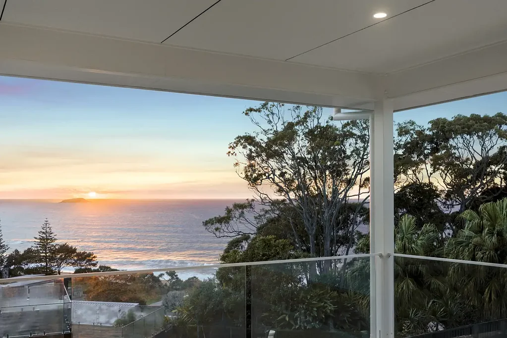Sapphire Beach 4બેડરૂમ Ocean Views, Exceptional Scale and Lift Access