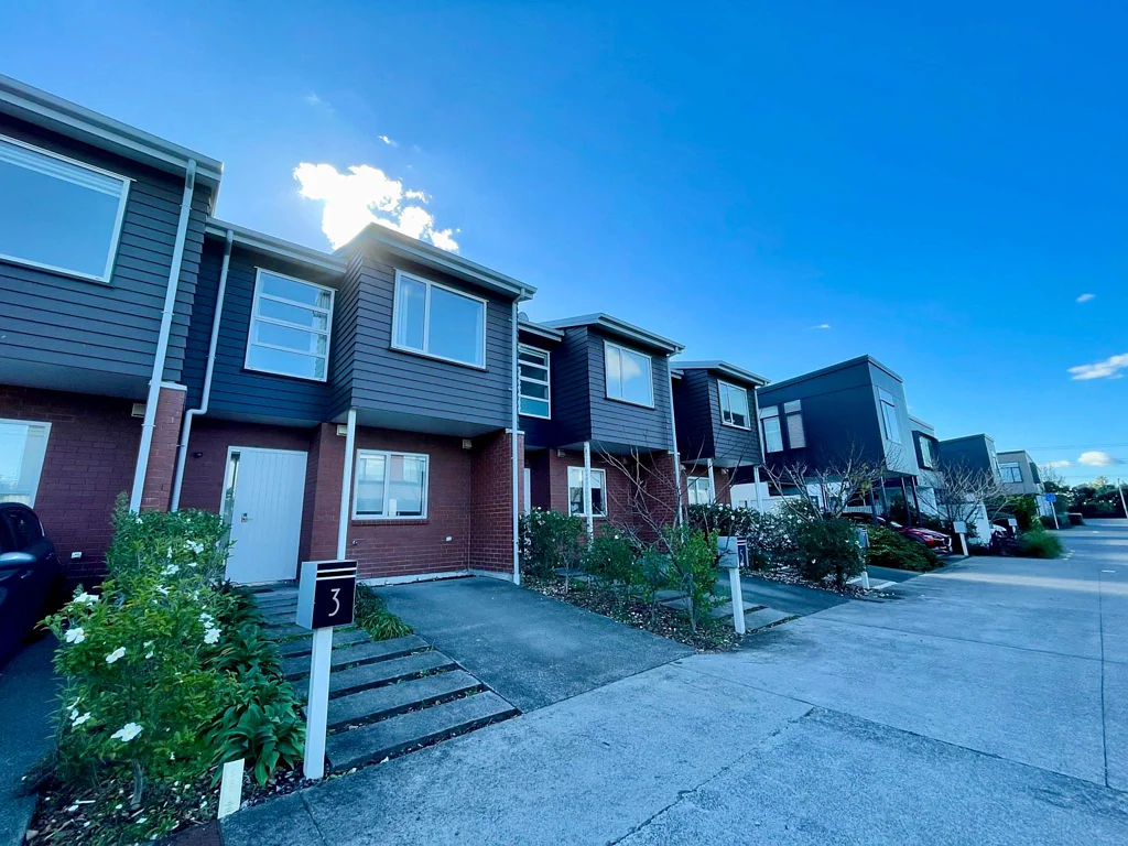 3 Bedroom Townhouse availaible in Mt Wellington
