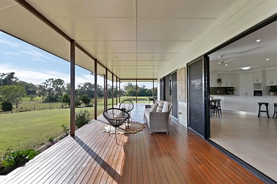 Alligator Creek 4Zimmer Custom-Built 427m² Home on 1 Acre | Rural Views | Dual Master Suites | Expansive Entertaining Deck