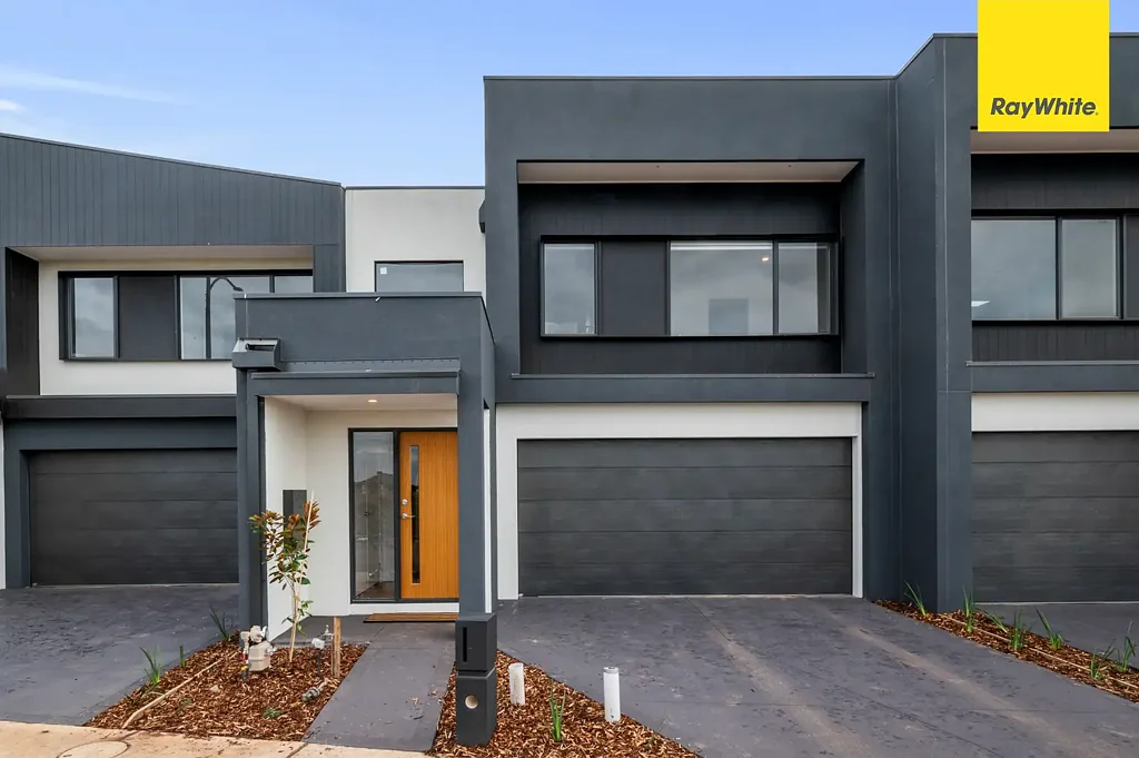 STYLISH, LOW MAINTENANCE LIVING!