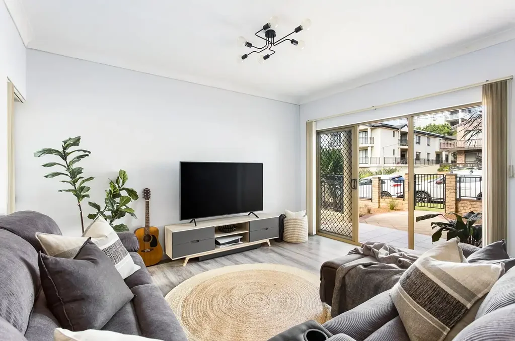 Spacious 2-Bedroom Ground Floor Unit in the Heart of Wollongong CBD