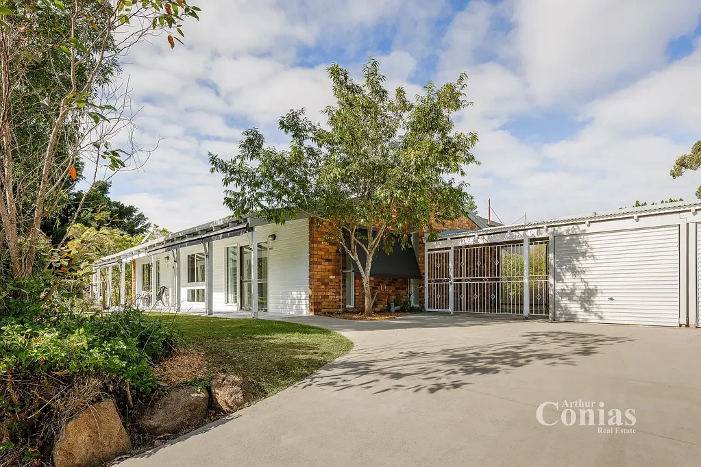 1 Malgoa Street, The Gap, QLD 4061