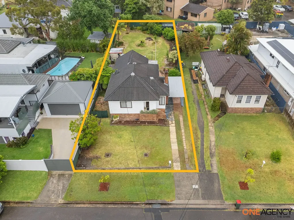 2 Moona Road, Kirrawee, NSW 2232