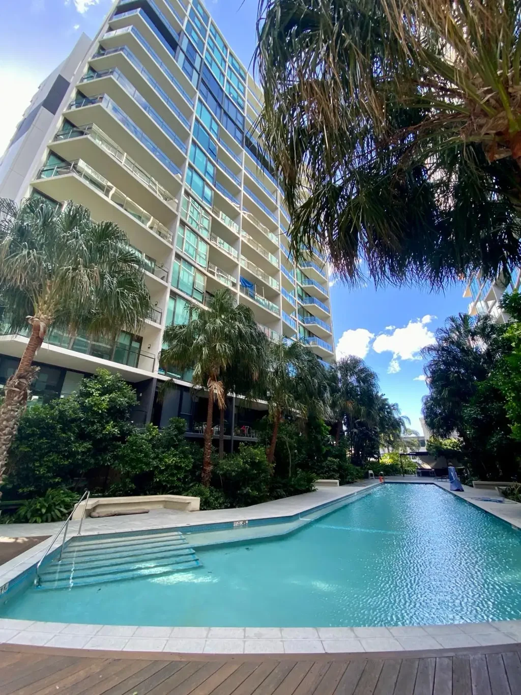 LOWEST price @$700 pw first two month, Luxury Modern Living, New rent of $760/wk from 1 Nov. 2025 (Unfurnished)