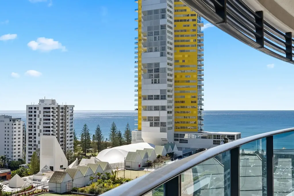 Broadbeach 2部屋 LUXURY NORTH EAST FACING TWO-BEDROOM OCEAN VIEW APARTMENT