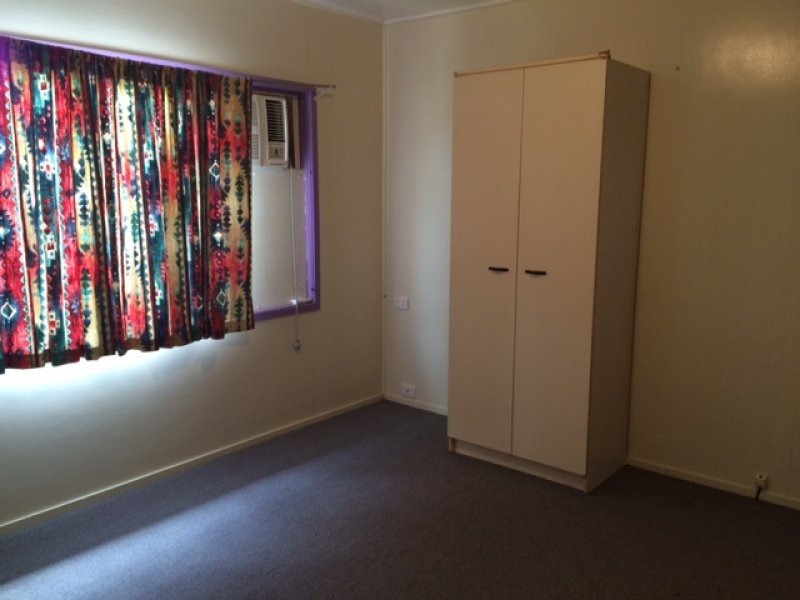 UNIT 4 38 YOUNG ST, MOURA QLD 4718, 0房, 0浴, Flat