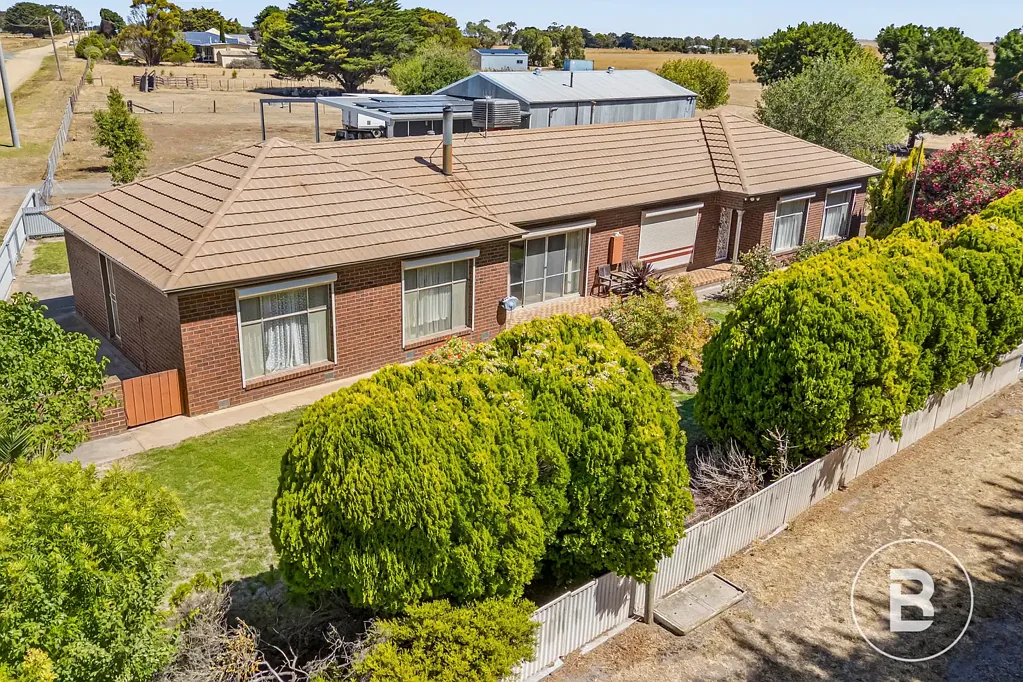 2179 Glenelg Highway, Lake Bolac, VIC 3351