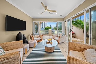 8/32-34 First Avenue, Broadbeach, QLD 4218, 3 Bedrooms, 2 Bathrooms, Apartment