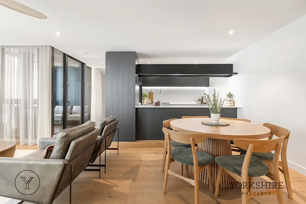 Collingwood 3Phòng ngủ Expansive Apartment Living