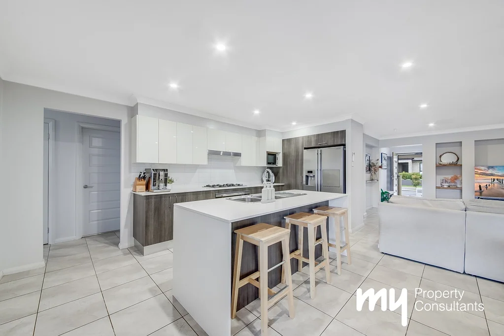 6 Gracedale View, Gledswood Hills, NSW 2557