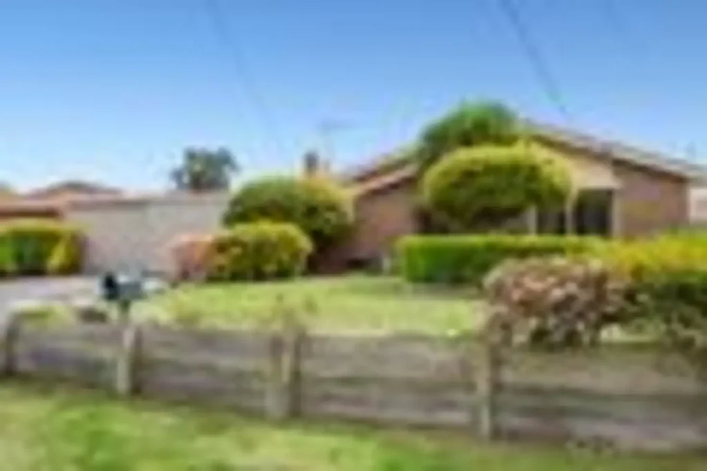 Comfortable Family Living in Central Location!