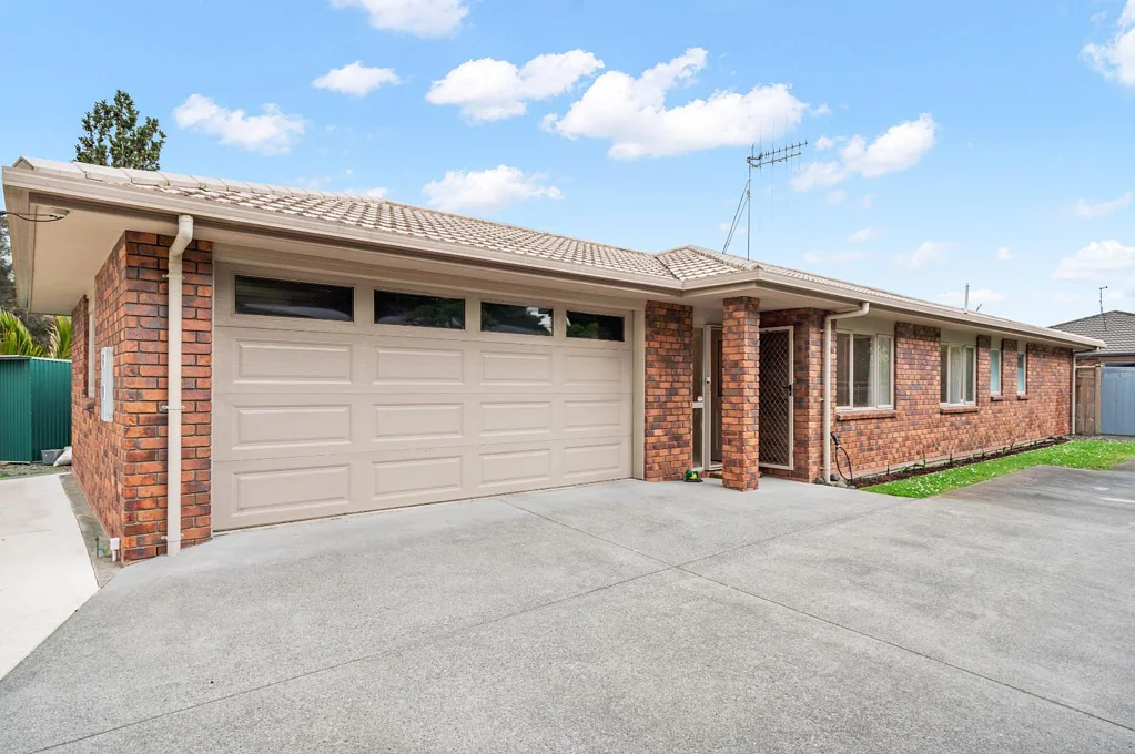 Low maintenance brick and tile