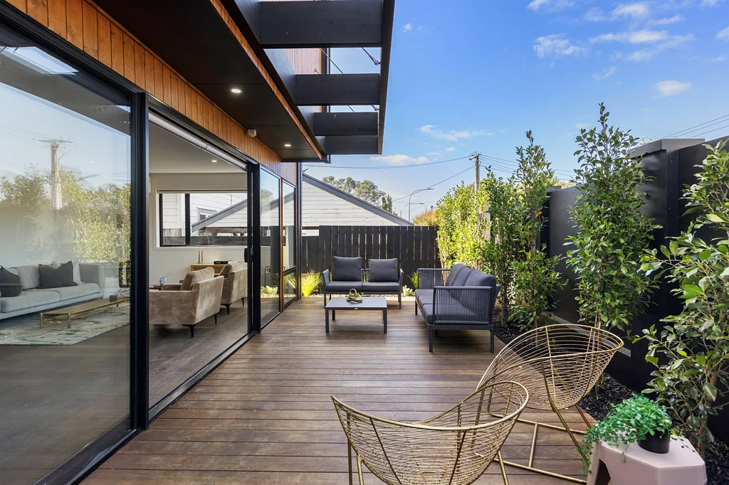 Point Chevalier 3ਬੈੱਡਰੂਮ $1,465,000 asking  -Vacant, view today