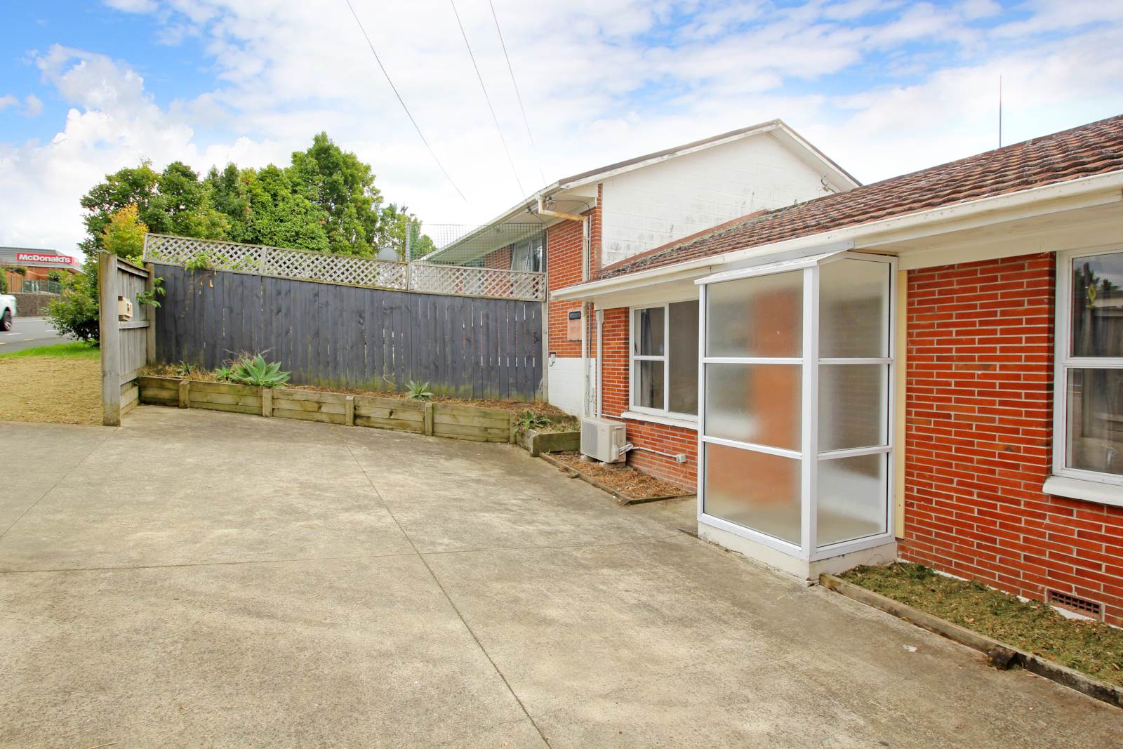 2/118 Lake Road, Belmont, Auckland - North Shore, 2 રૂમ, 1 બાથરૂમ