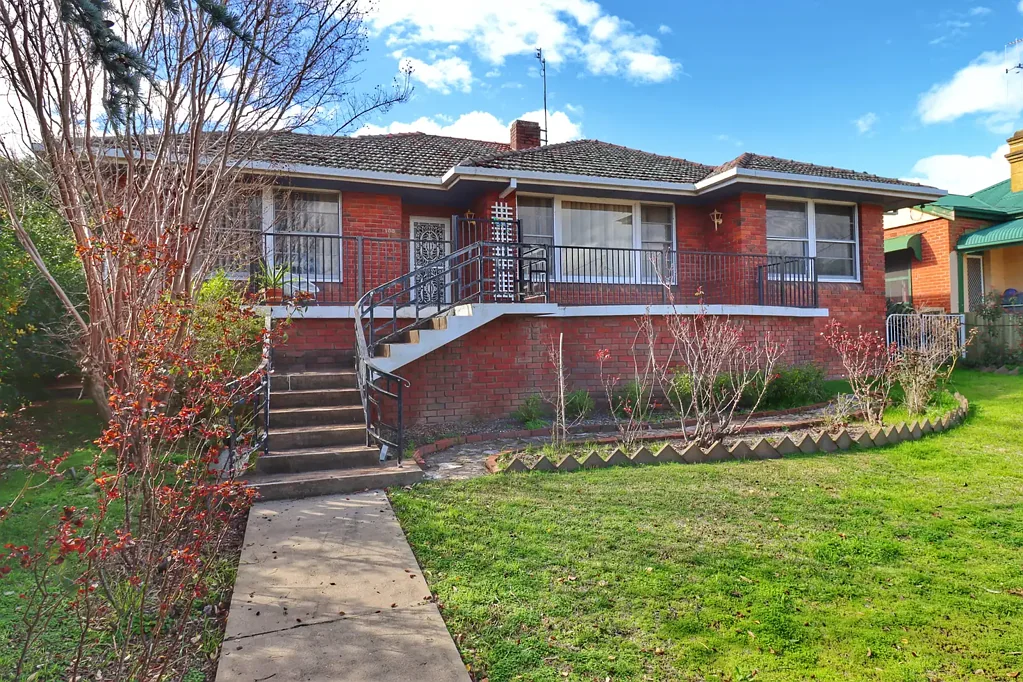 Cowra 3 Bedroom High Side of the Street