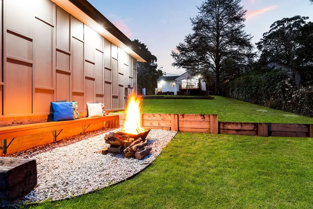 Warrimoo 3Kwarto Stylishly Renovated, Space to Breathe in the Best Warrimoo Location