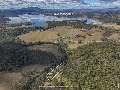 Moogerah 3房 7082平米湖景地块 3卧家庭住宅 开放式厨餐 自然溪流景观 成熟果树花园 车库工作室双空间 scenic rim lifestyle retreat on 7000m2