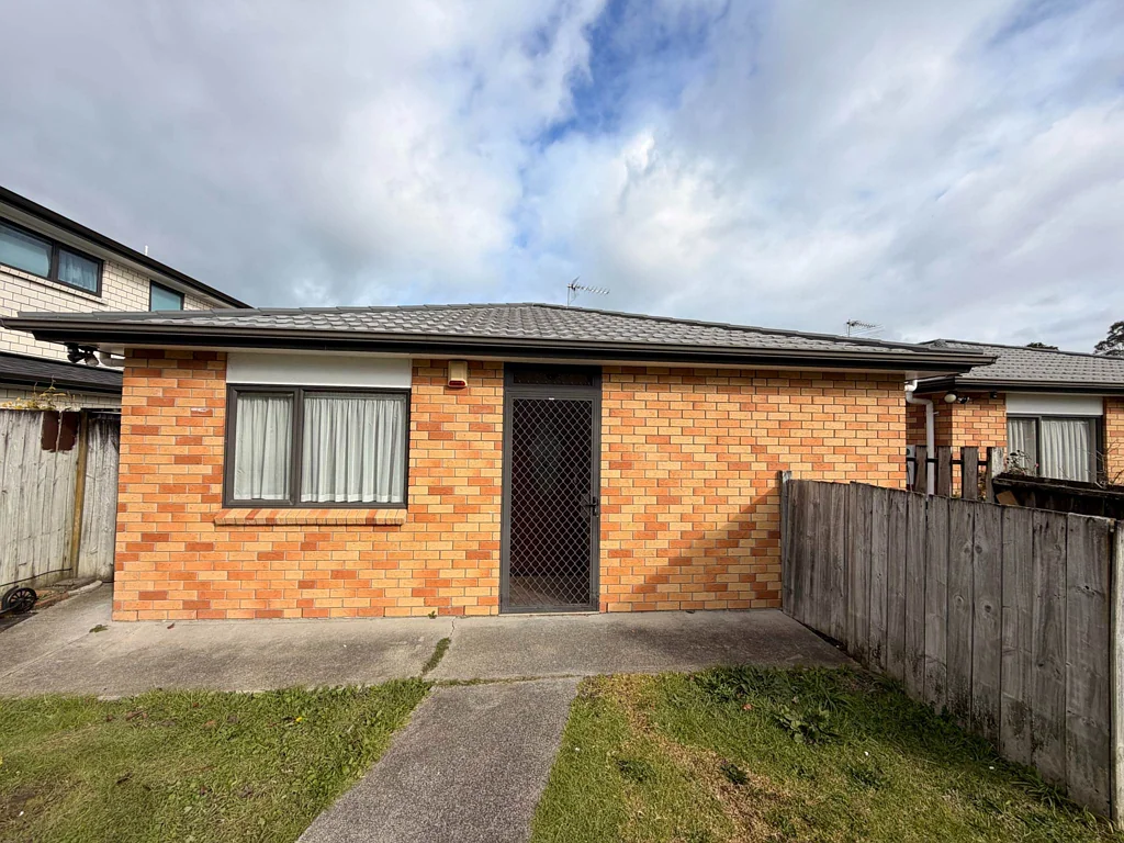 Low-Maintenance 3-Bedroom Brick & Tile Home