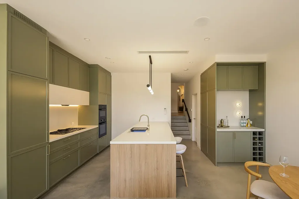 Summer Hill 3침실 Unforgettable and Fabulous, Luxuriously Revived Bungalow