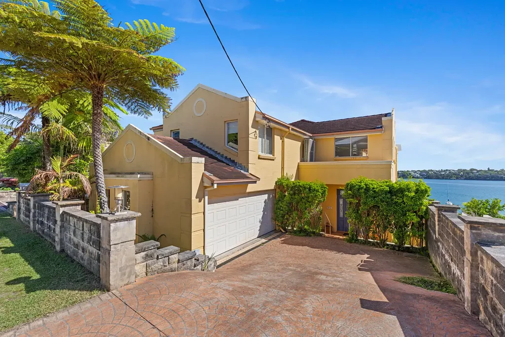 Waterfront Coastal Charm & Tranquil Living in the Heart of Bundeena