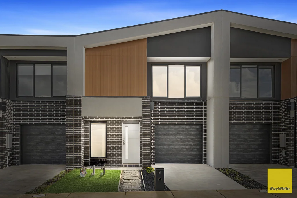 Mickleham 3房 Mickleham中心地带的时尚双层住宅生活 Stylish Double-Storey Living in the Heart of Mickleham