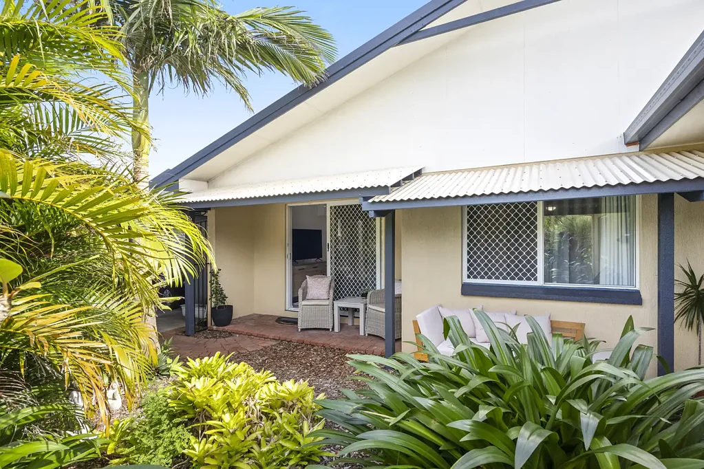JUST STEPS FROM MARCOOLA BEACH! - FULLY RENOVATED BEACHSIDE LIVING