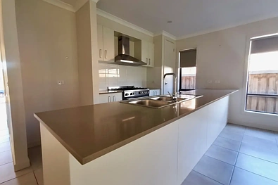 15 Gardener Drive, Point Cook, VIC 3030, 4房, 2浴, House