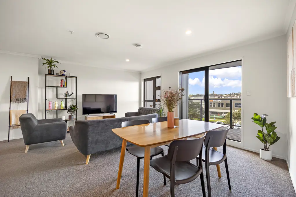 Eden Terrace 1 Bedroom Big space & Big potential!