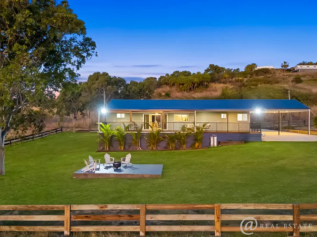 Emu Park 3ห้องนอน Country Luxury Meets Coastal Living On 5 Acres in Emu Park