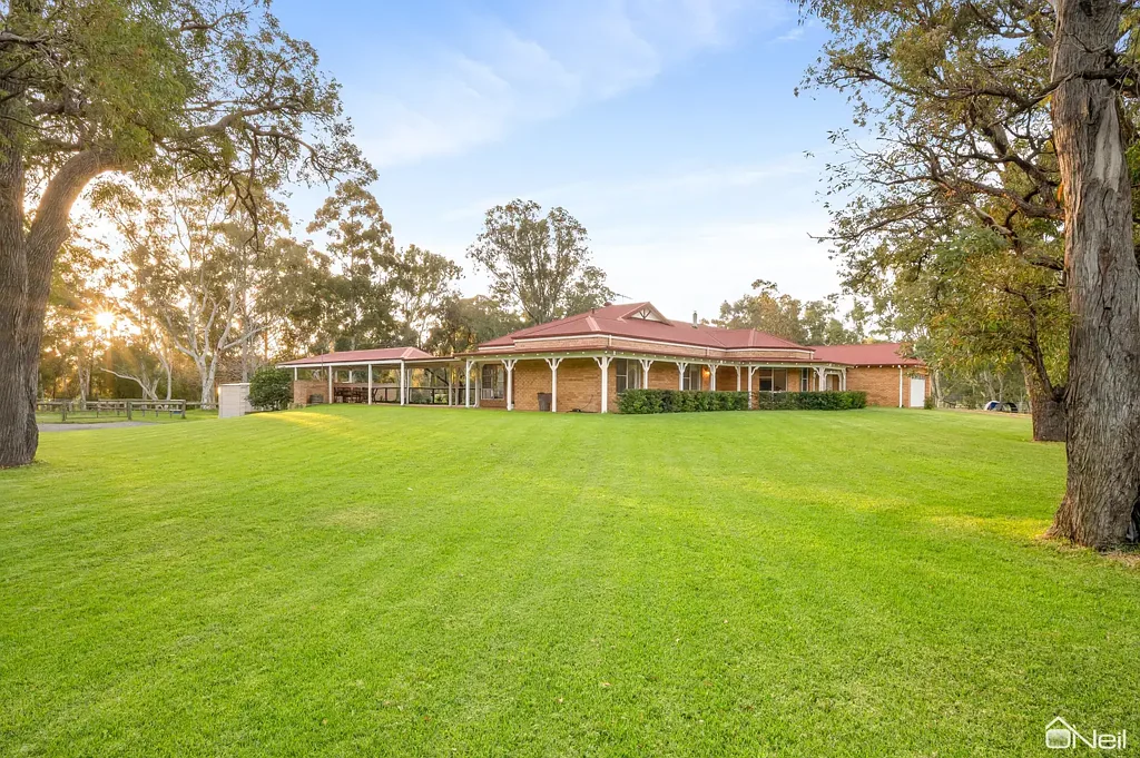 Cardup 4Habitaciones A TRULY SPECTACULAR RURAL LIFESTYLE