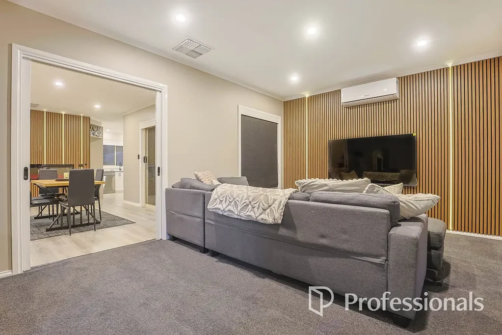 Mildura 3બેડરૂમ Fully Renovated, 2 Living Areas, Drive-Through Garage