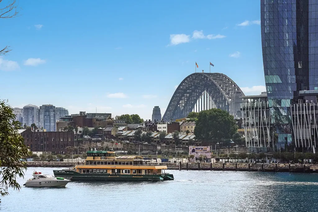 Pyrmont 3房 滨水瑰宝 3卧2卫 Miele电器 城市天际线 300米轻轨 Front-Row Darling Harbour Outlooks From Oversized Executive Apartment
