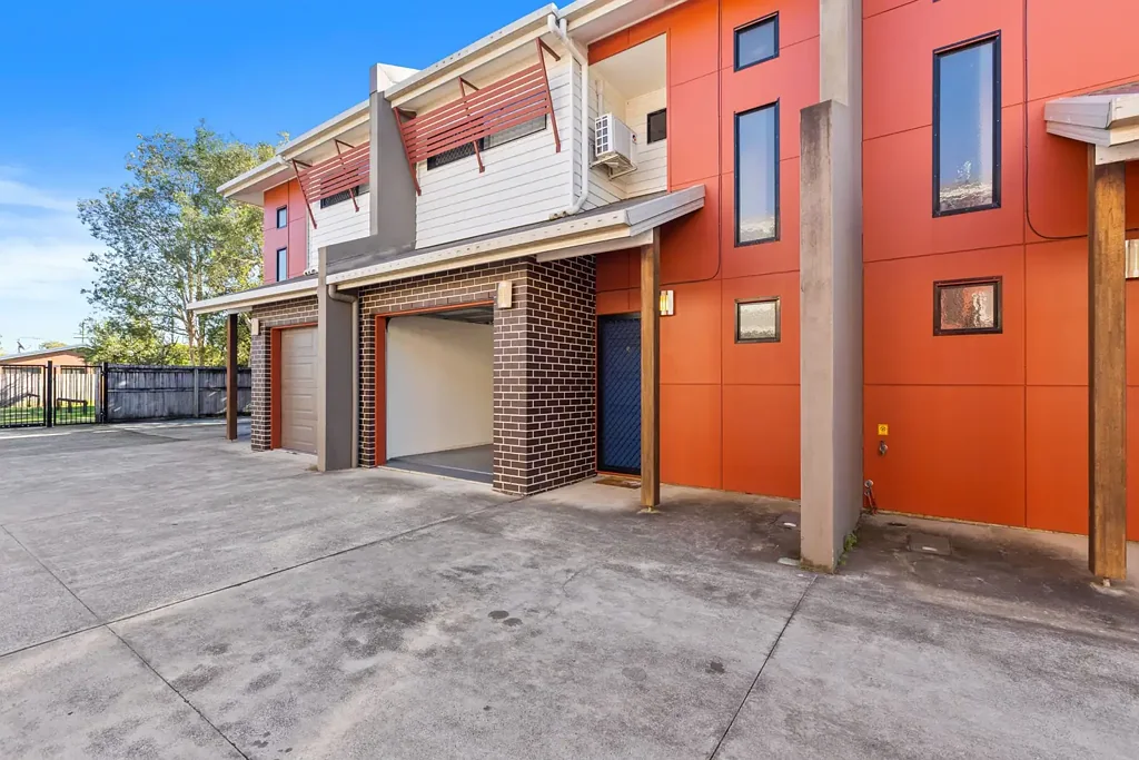 Caboolture 3غرفة نوم NEW CARPETS + NEW KITCHEN APPLIANCES + NEWLY INSTALLED AIR CON IN 3RD BED