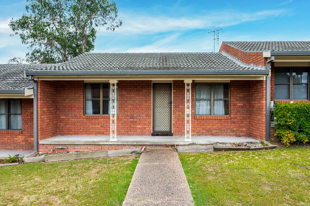 Singleton 2Zimmer Low Maintenance Unit in Singleton Heights!