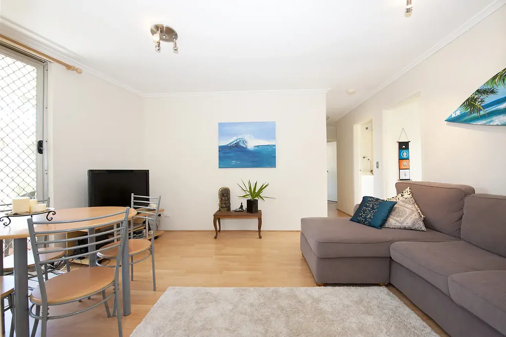 Centrally located 2 bedroom apartment