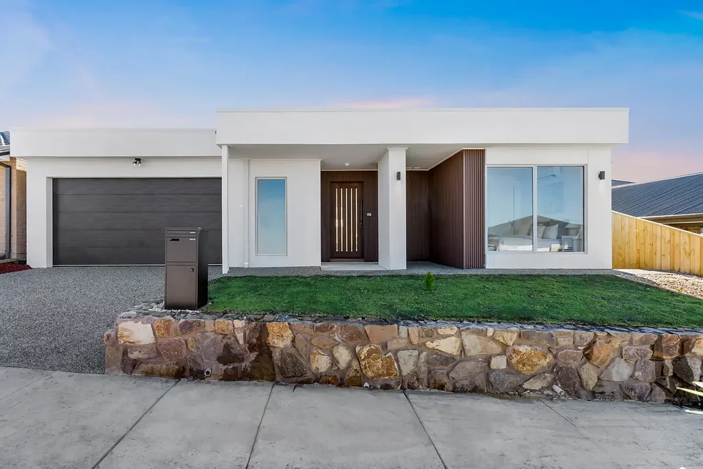 Gisborne 4部屋 STUNNING, BRAND NEW FAMILY HOME IN THE PRESTIGIOUS WILLOW ESTATE