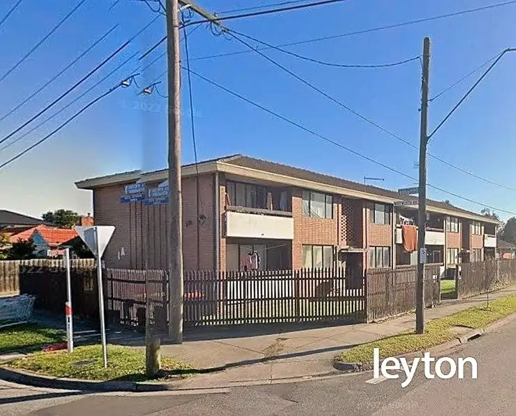 Spacious 2-Bedroom Apartment in Springvale – Convenient Location