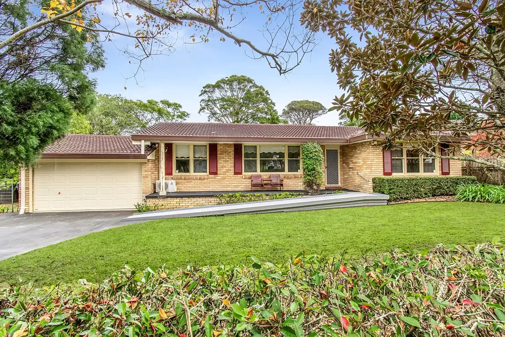 BEAUTIFULLY MAINTAINED FAMILY HOME