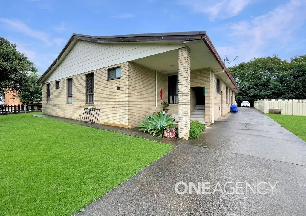 LOW-MAINTENANCE LIVING IN A CENTRAL NOWRA LOCATION