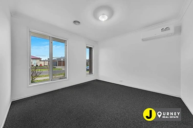 19 Blackhazel Crescent, Clyde North, VIC 3978, 4 chambres, 2 salles de bain, House