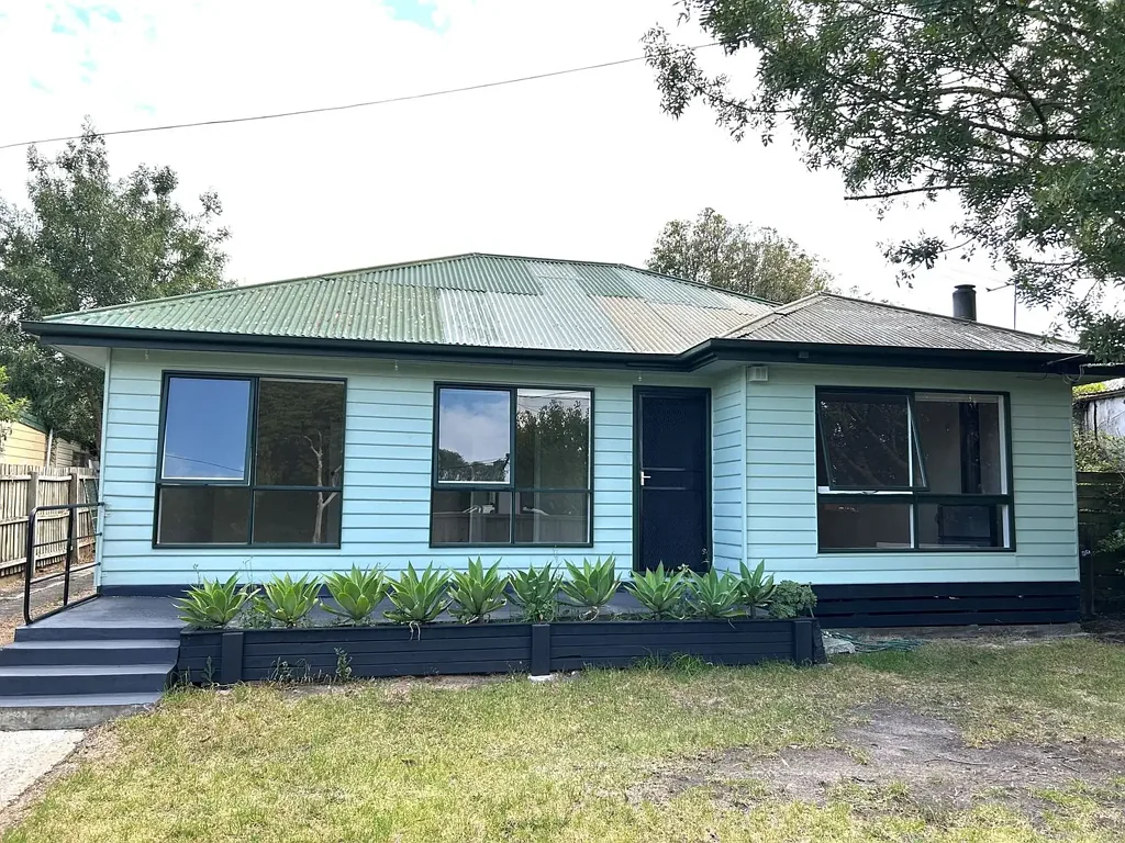 Renovated 3-Bedroom Family Home in Prime Cranbourne Location!!
