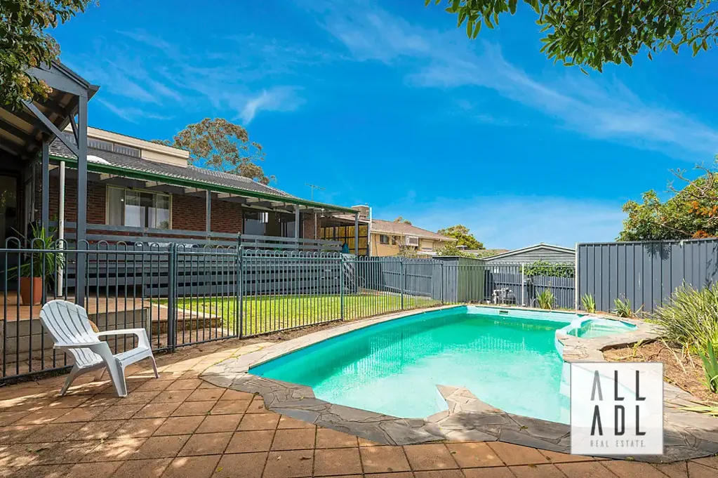 18 Bell Court, Valley View, SA 5093