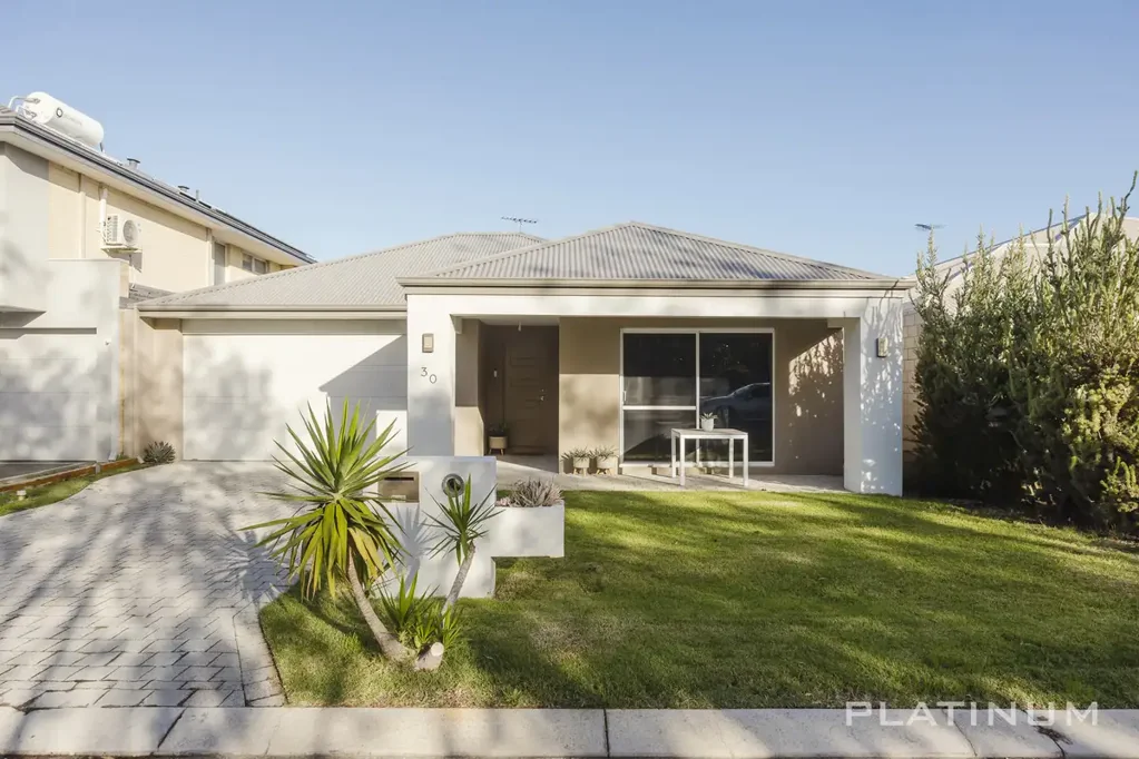 Parkside Perfection in Alkimos Beach!