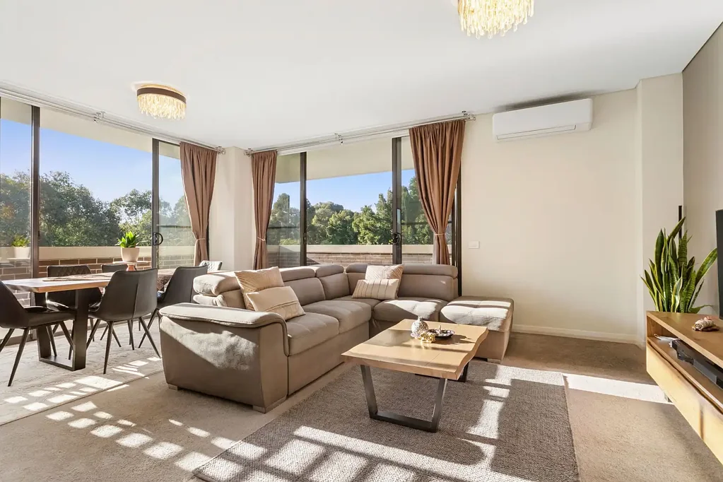 Wentworth Point 2Moenga A Private Corner Retreat Made for Entertaining