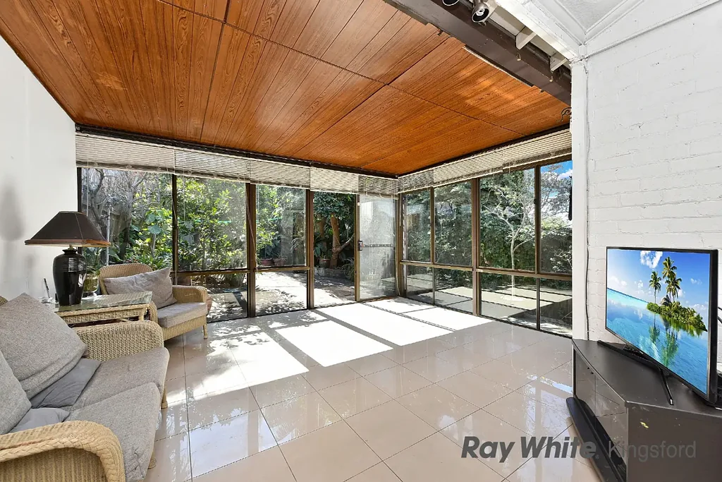 Spacious Four Bedroom Family Home Close to UNSW, Hospitals & Light Rail