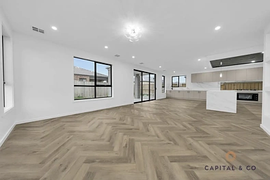 ਰਹਿਣ ਵਾਲਾ ਕਮਰਾ - 248 Errol Boulevard, Mickleham, VIC 3064